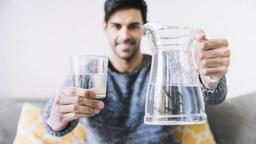 آیا مصرف بیش از حد آب برای بدن انسان ضرر دارد؟