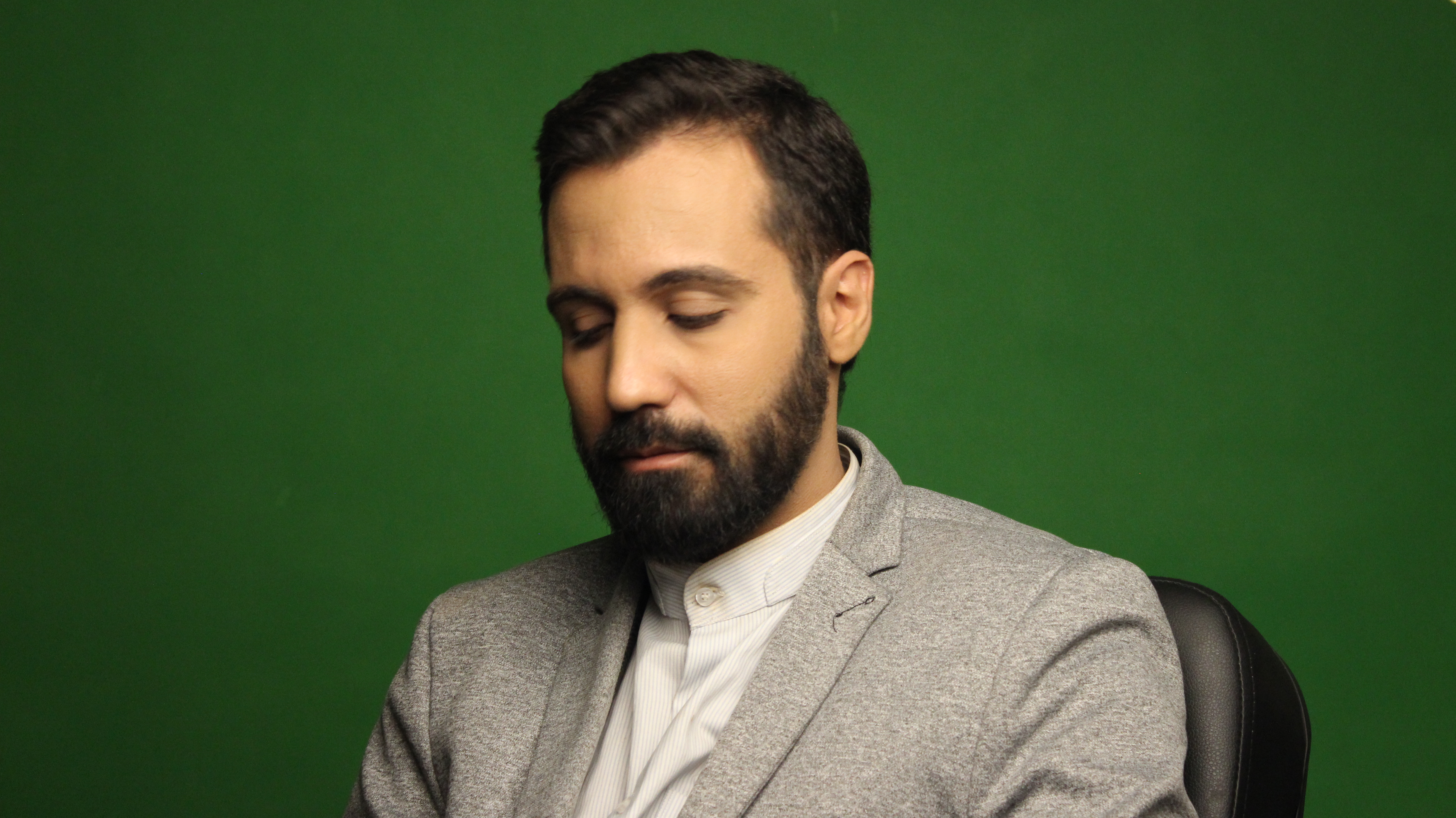 دکتر عادل شیرازی ، عکس : 1402 ، استودیو صفرتاصد