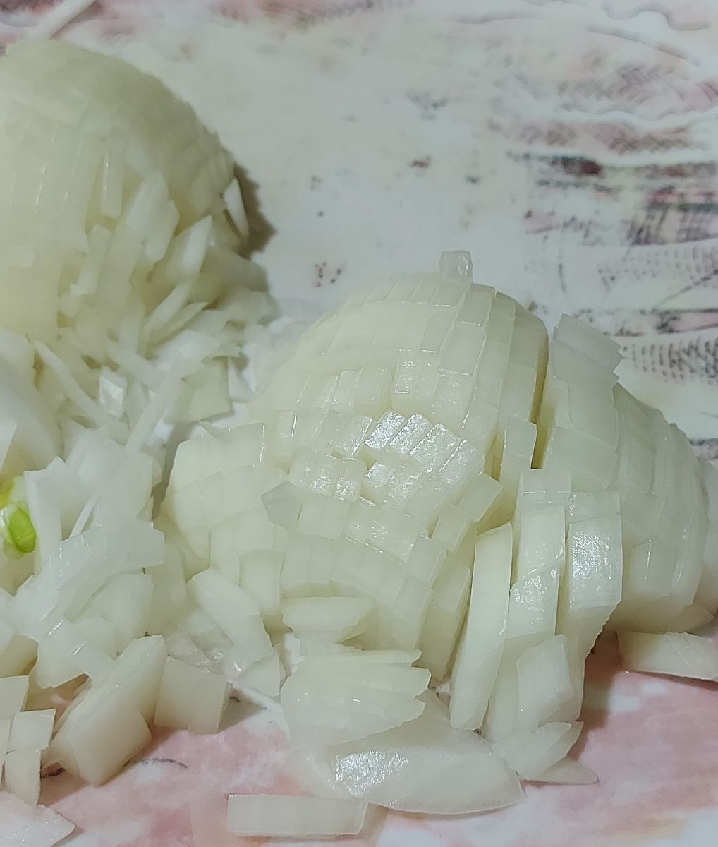 پیاز نگینی خورد شده