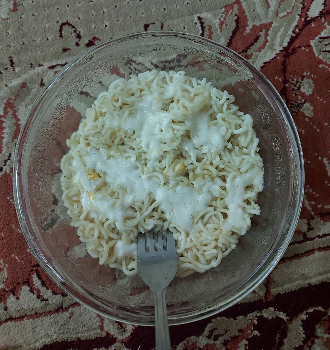 نودل و پنیر پیتزا