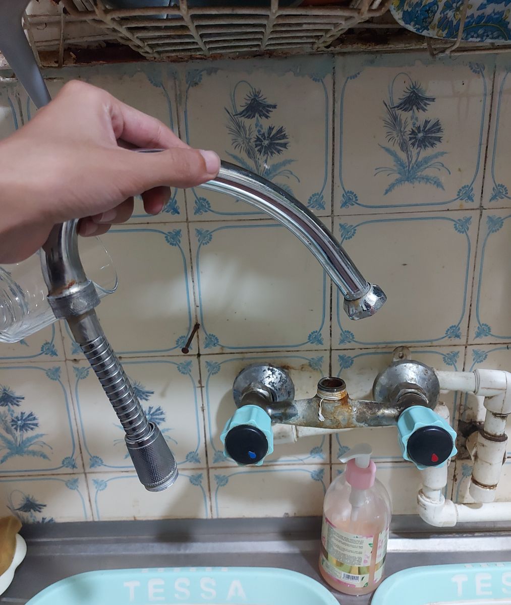 شیر آب خراب 