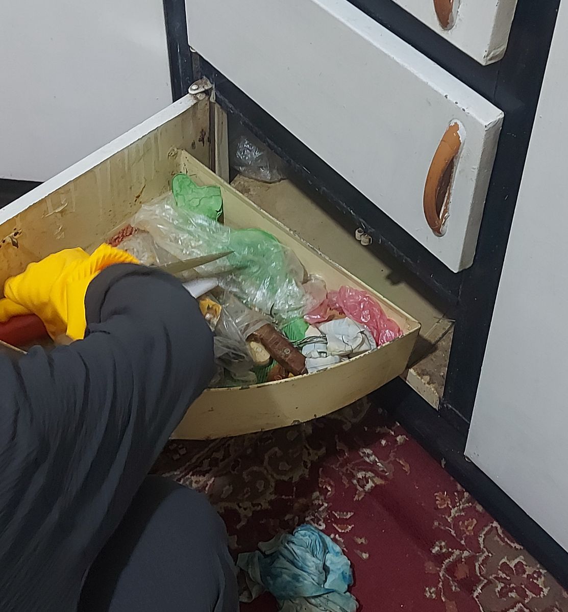 کشوهای آشپزخونه 