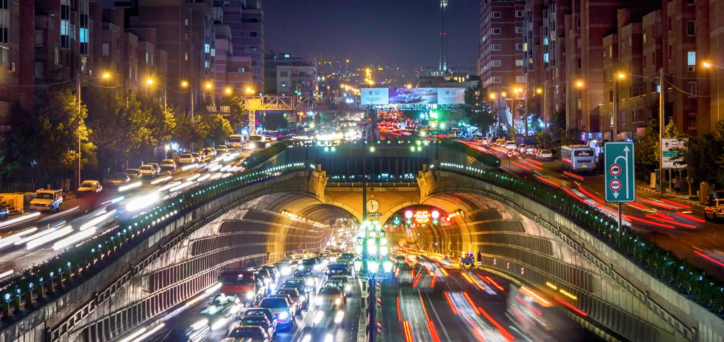 ترافیک سنگین بزرگراه نواب > تونل توحید