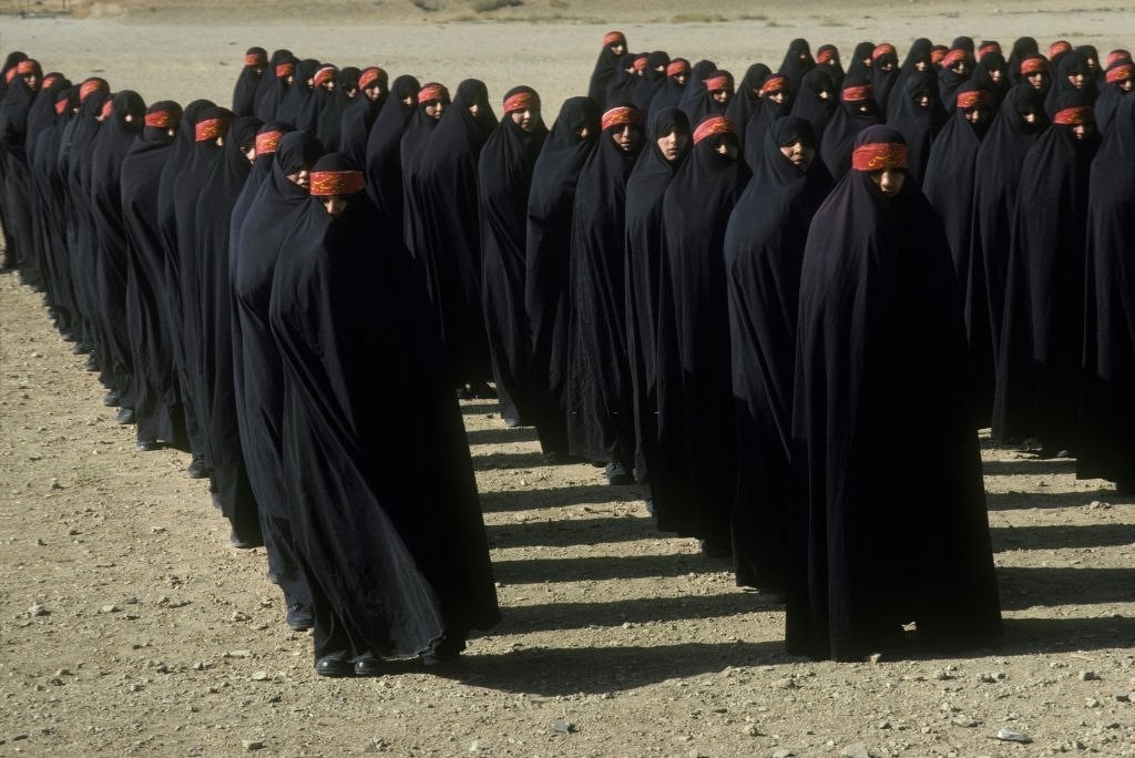 انقلاب ما انفجار گور بود.