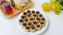 طرز تهیه شیرینی نخود چی خانگی به دو روش ساده