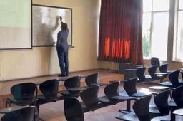 مرگ دانشگاه را اعلام می‌کنم