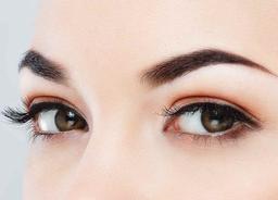 کاشت ابرو پر تراکم در تهران با تضمین کاشت طبیعی