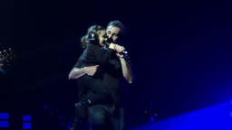 همان تغییری باش که می‌خواهی در دنیا ببینی