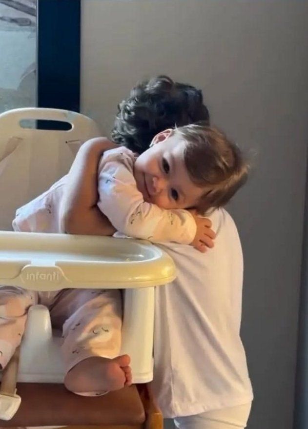 کی میتونه قلبش با دیدن این صحنه ذوب نشه؟