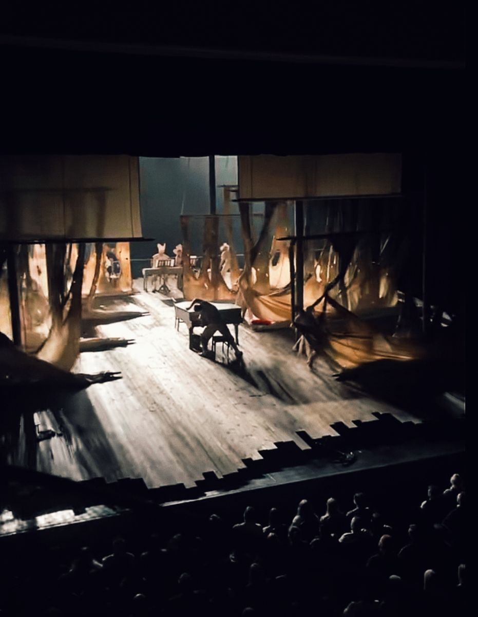 تئاتر رگ‌خواب