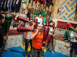 زورخانه ورزشی تاریخی با عطر کهنگی موسیقی