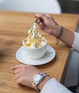 گلد کاپوچینو یا ورق طلای خوراکی چه فوایدی دارد؟