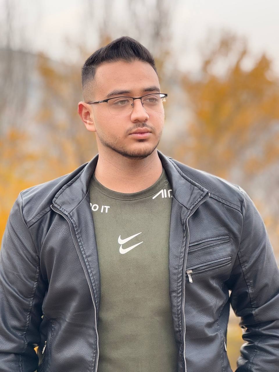 مهدی یادگاری خواننده| مهدی|یادگاری |مهدی یادگاری|بیوگرافی مهدی یادگاری خواننده|موزیک یادگاری |آهنگ مهدی یادگاری خواننده|آهنگ پاییز یادگاری.