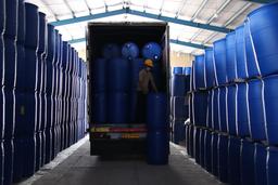 استفاده های بشکه پلاستیکی آبی چیست؟