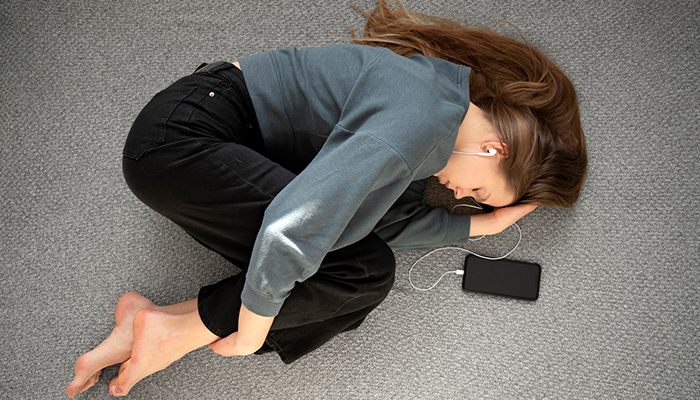 آیا ما واقعاً تنبلیم؟ نگاهی علمی و روان‌شناختی به سازوکارهای پنهان ذهن.