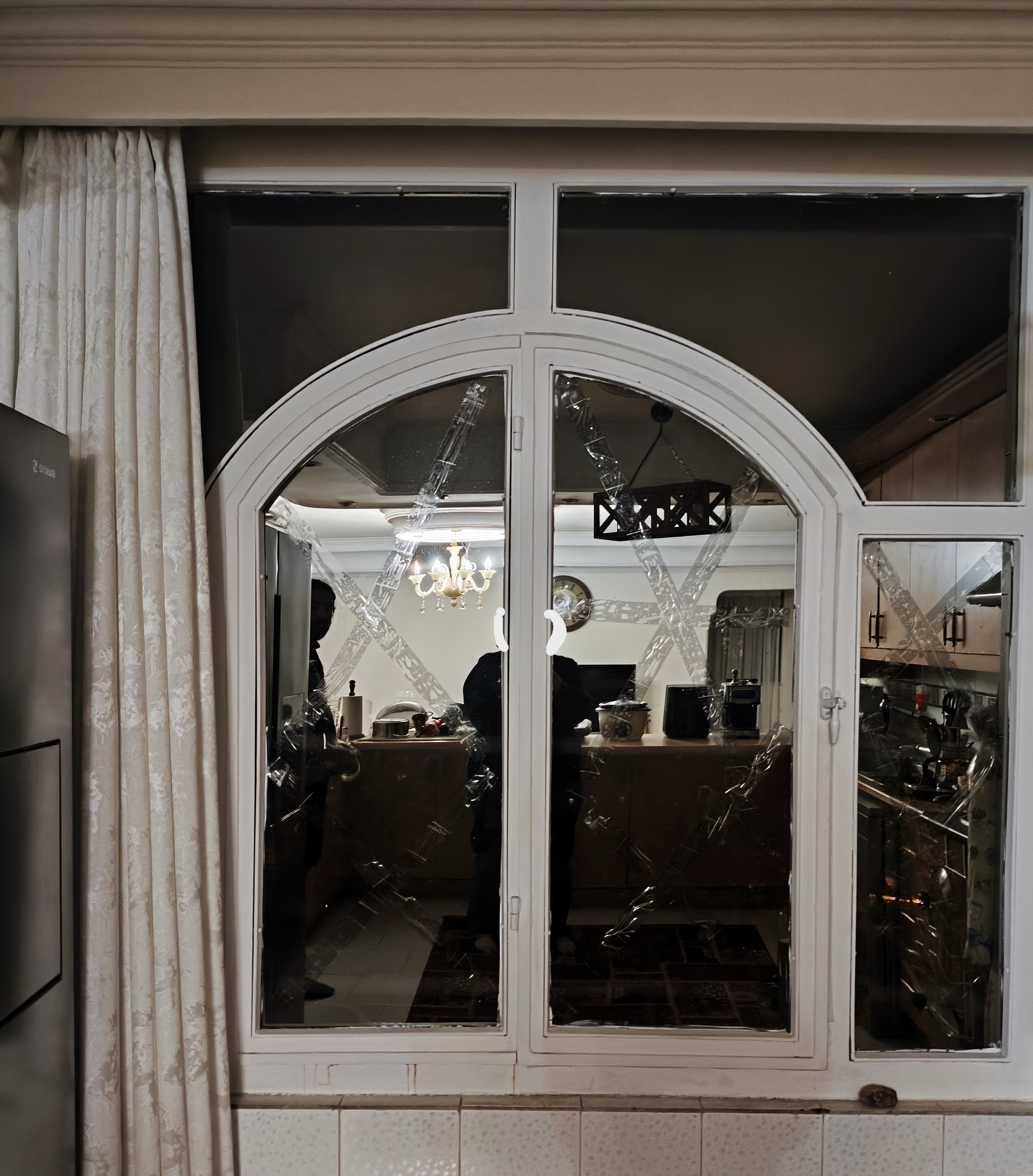 پنجره‌های جنگ‌زده