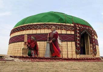 عکس تزیینی است(کلبۀ ترکمنی)