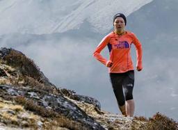 لیزی هاوکِر (Lizzy Hawker) یک دونده ماراتن و اولتراماراتن مشهور بریتانیایی