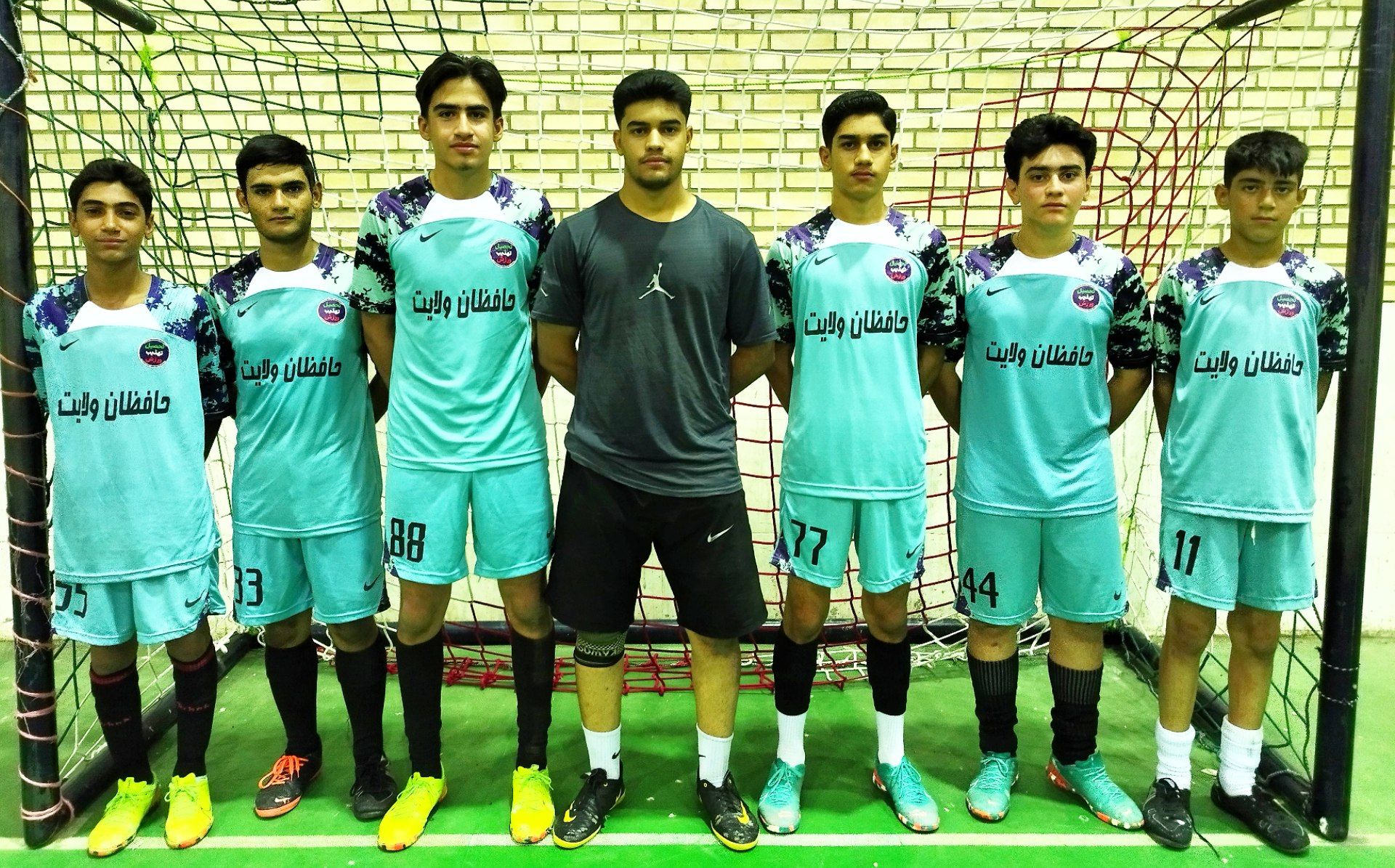 تیم حافظان ولایت از نونهالان و نوجوانان تشکیل شده است،که شعاری تحت عنوان تهذیب تحصیل ورزش و اخلاق ورزشی از خود ورزش مهم تر است و هدف بیشتر دروهمی می باشد،