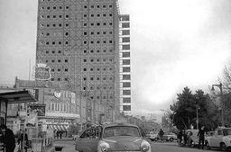 اینجا طبقه‌ی هفدهم پلاسکو