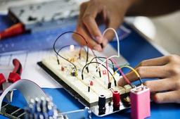 آموزش طراحی و ساخت مدارهای الکترونیکی با آردوینو