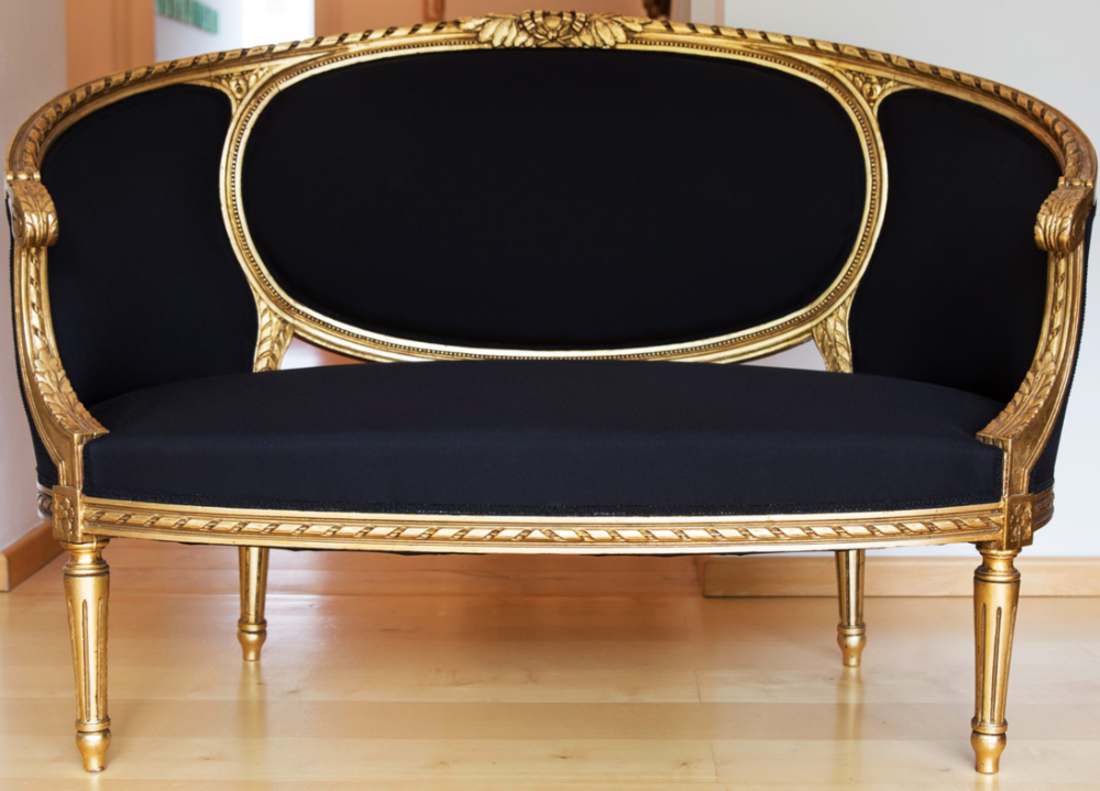 مبل ۷ نفره با میز‌ نهارخوری ۸ نفره، چوب راش و گردو، فقط ۳۵ تومن، به مشتری واقعی تخفیف داده می‌شود!!!