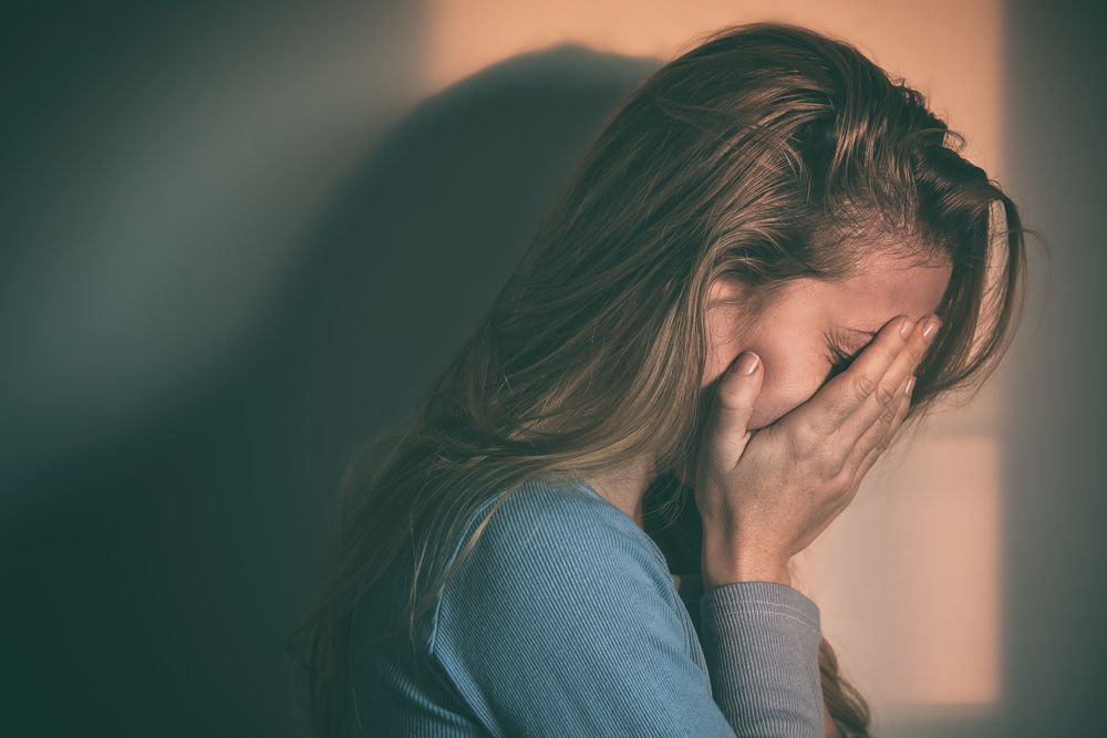 فکر کنم هرکدوم از ماها وقتی ناراحت هستیم به یک شکلی اون رو نشون میدیم. شما چطوری ناراحتی هاتونو نشون میدید؟