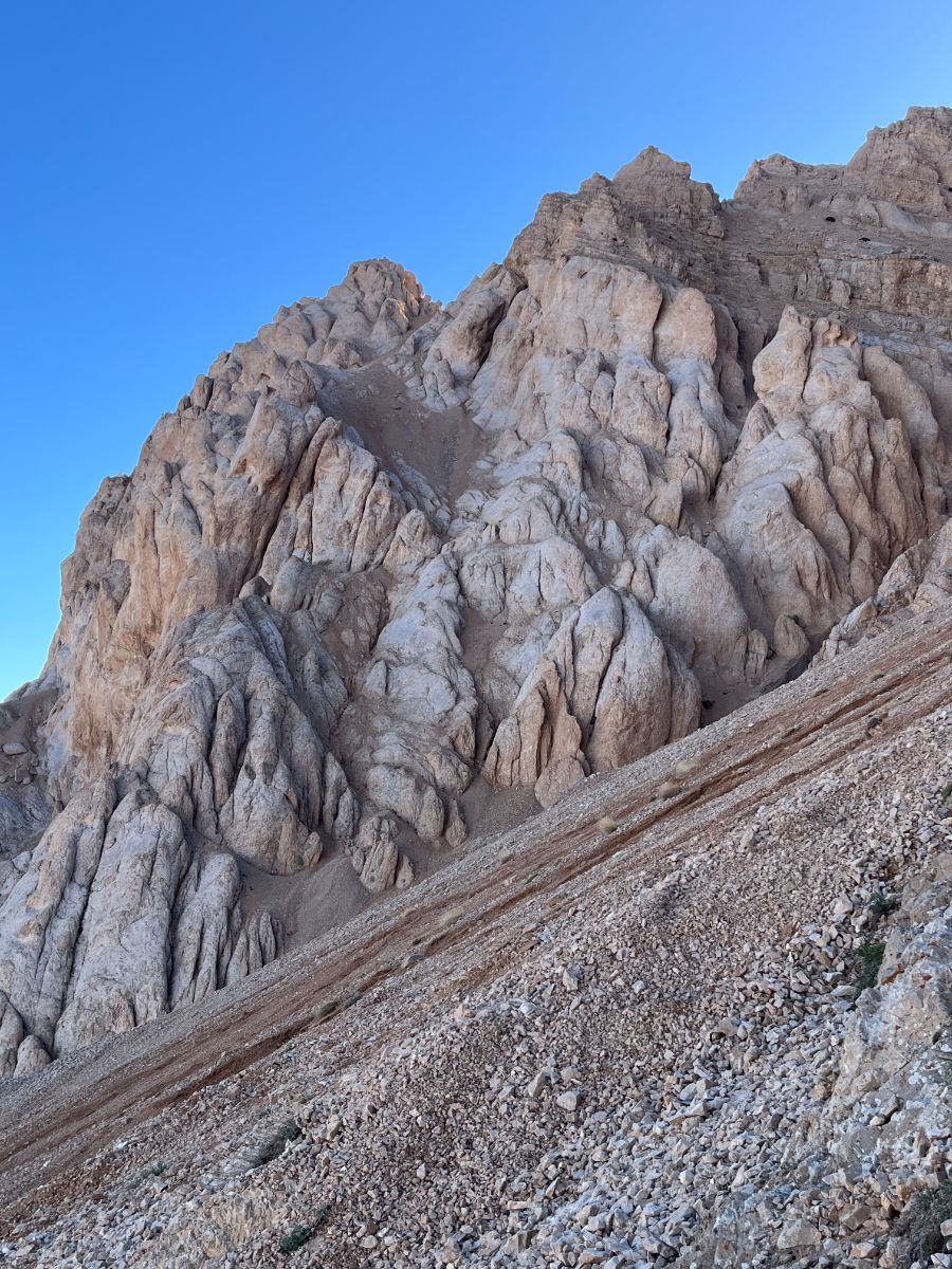 عبور از بخشی از مسیر شن‌اسکی