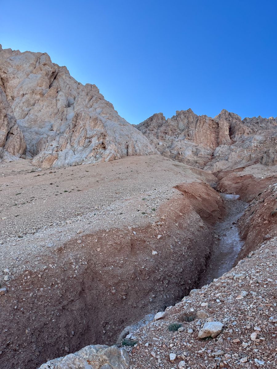 برف در شیار عمیق