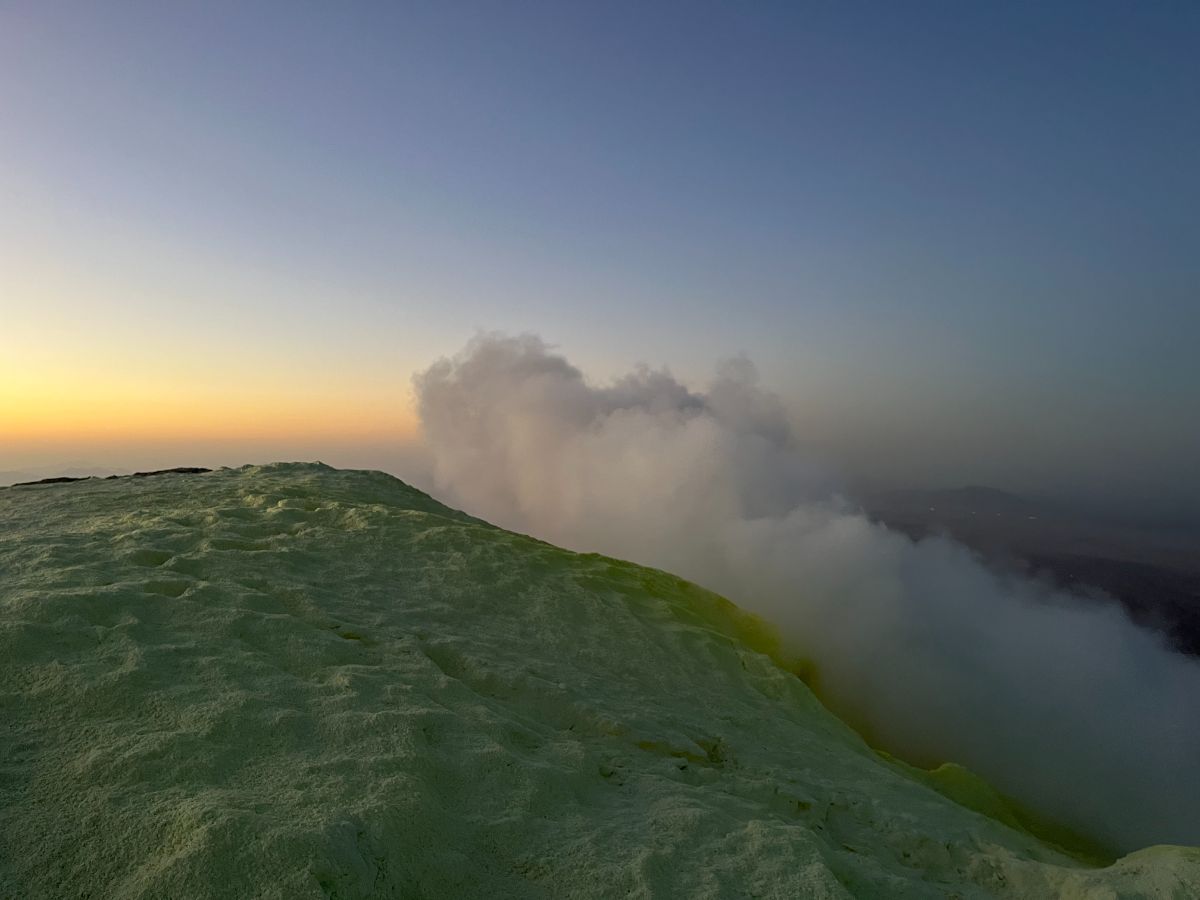 طلوع قله تفتان