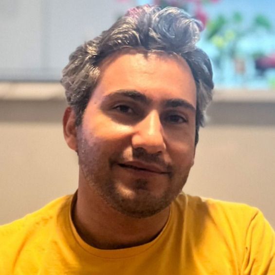 هادی دادخواه