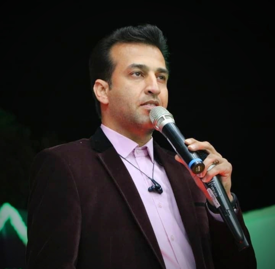 کارگردان ، بازیگر ، مجری ، تصویر بردار