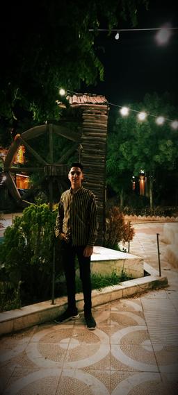 محمد گلچهره دانش آموز برتر ناحیه 1 مشهد