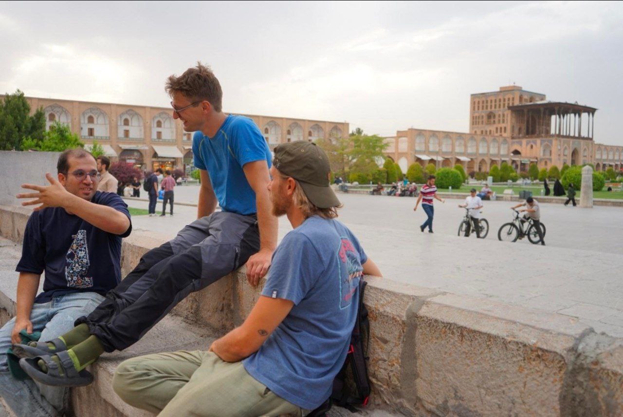 یکی از عکسهایی که لوکا از ایران برام میفرستاد. از لحن پیامهاش معلوم بود چه لذتی داره میبره