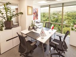 دفتر کار اختصاصی _ مجموعه اج