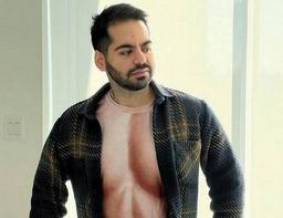 کوروش زراندوز کیست؟