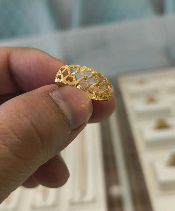 چرا باید خرد خرد طلا بخریم؟