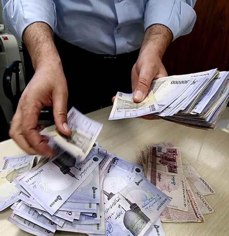 به کارمندان بانک‌ها وام نجومی میدن