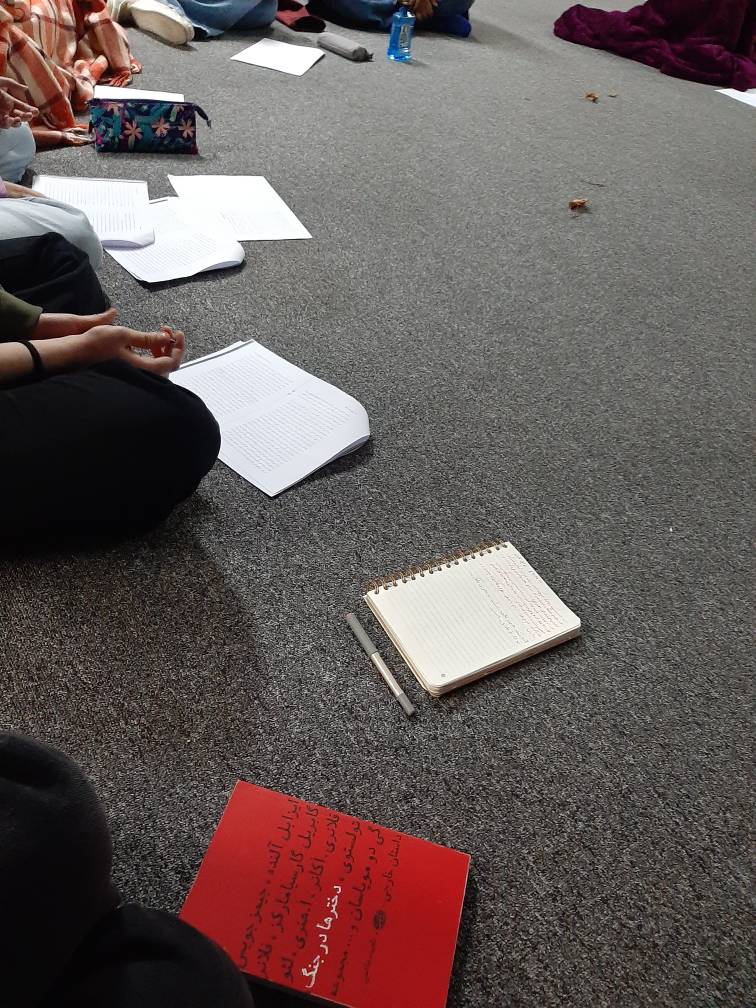 نهم نوامبر، باشگاه کتاب خوانی با خانوم عمرانی