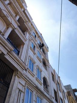 شستشوی نمای ساختمان در بابل و امل و شمال کشور با طناب و بدون داربست