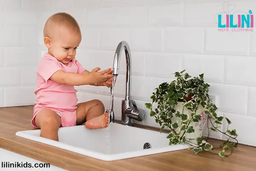 لباس نوزاد را با چی بشوریم که باعث حساسیت نشود؟