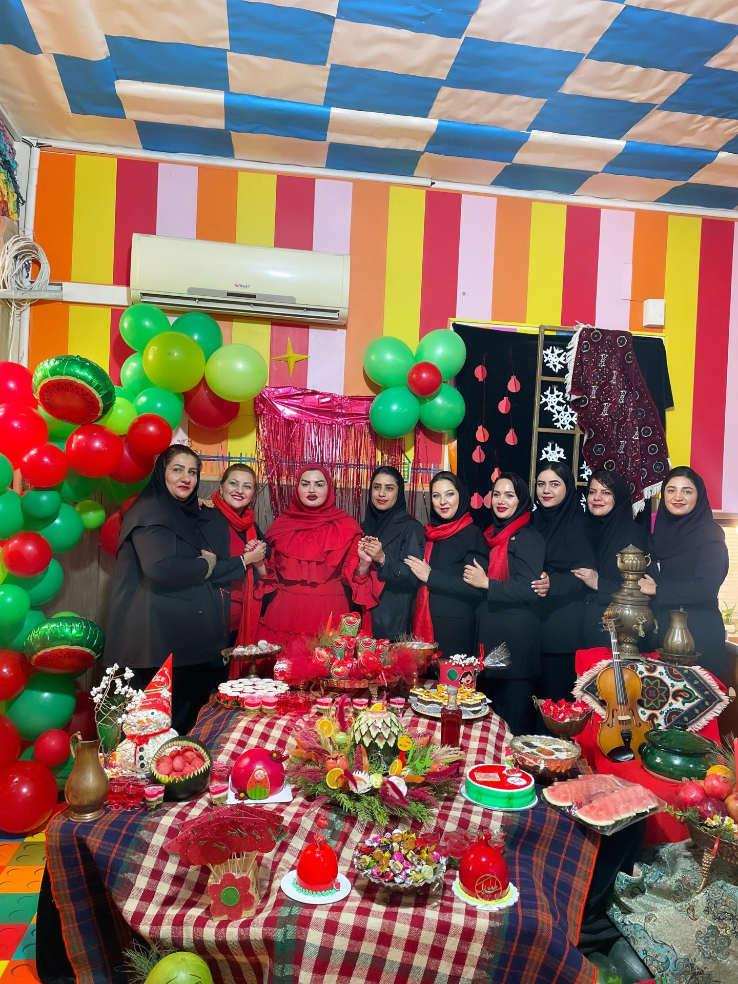 مراسم جشن شب یلدا در مهدکودک و پیش دبستانی دانشمندان کوچک (شیراز) با حضور رزیتا دغلاوی نژاد «خاله فرشته مهربون»