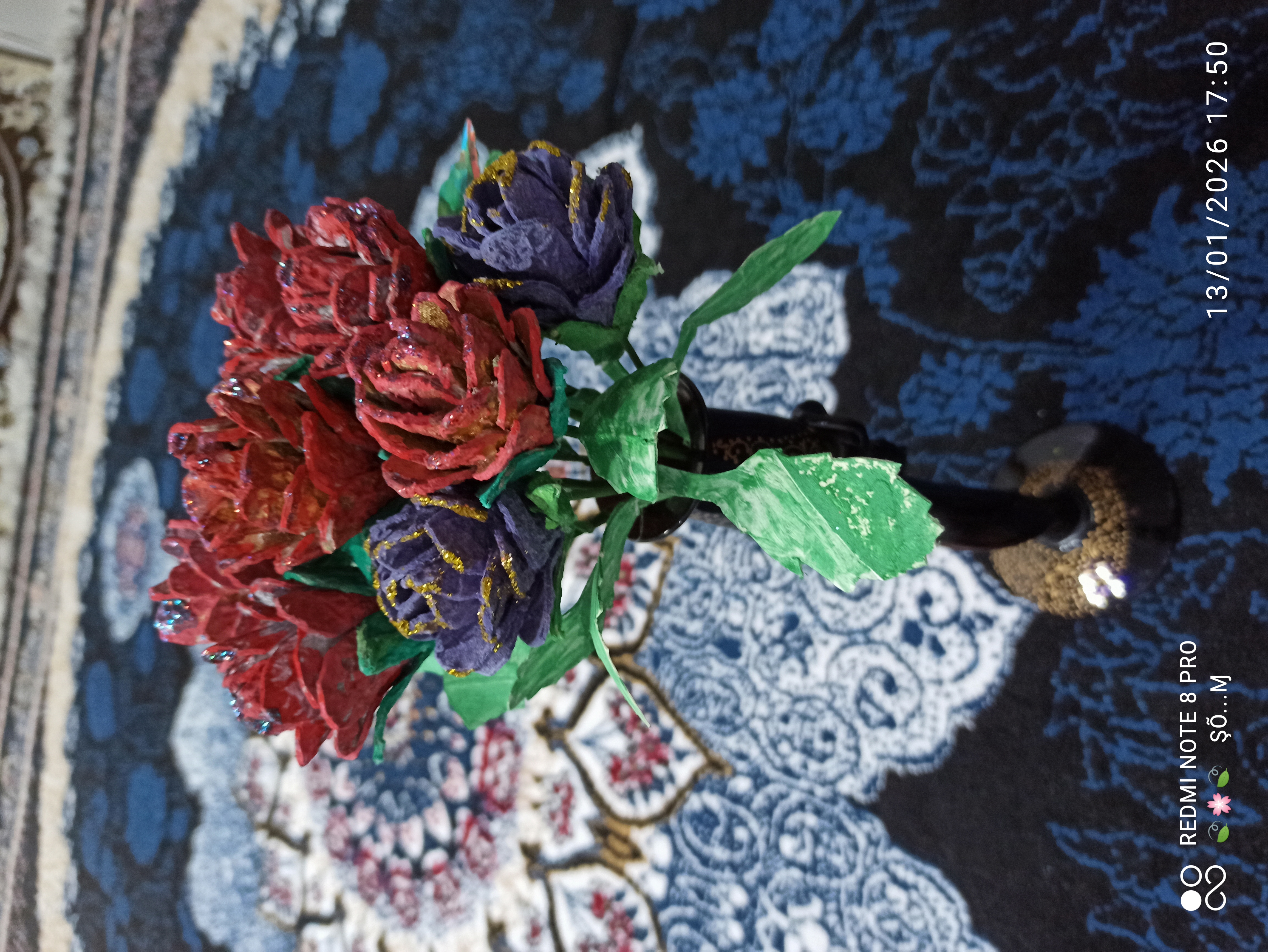 گل رز کاغذی