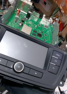 تعمیر ضبط و مانیتور هیوندا سانتافه