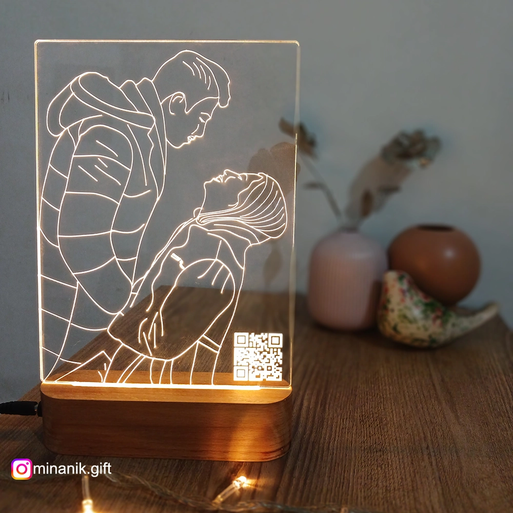 چراغ خواب با حکاکی چهره به صورت لاین آرت