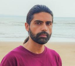 سه کتابم در دولت آقای رئیسی غیر قابل چاپ اعلام شد!