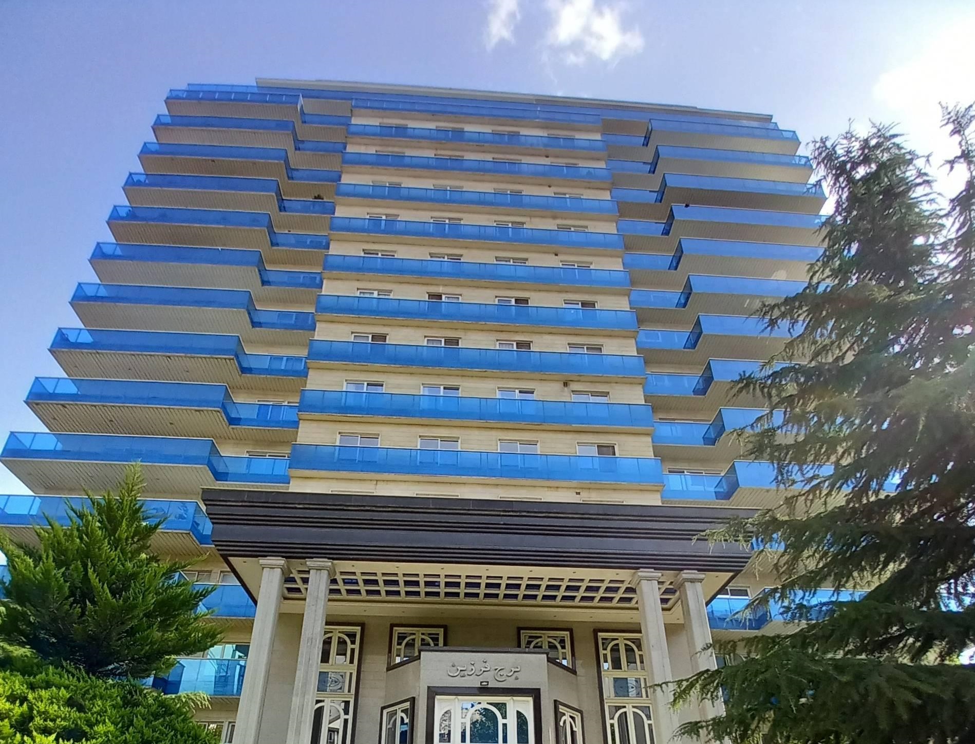 کرتین وال نیاوران