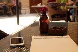 آن را که صبر نیست محبت نه کار اوست