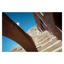 آسوده بخواب