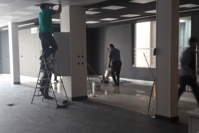 در حال برقکشی طبقه اول